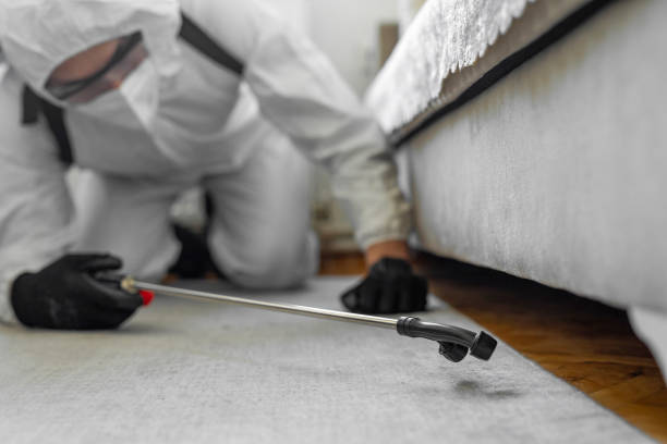 Professional Rodent Control technician working in McLeansboro, IL